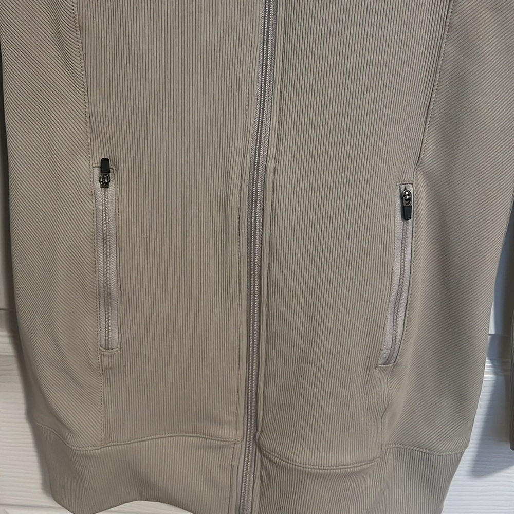 Mono b jacket - Picture 3 of 5